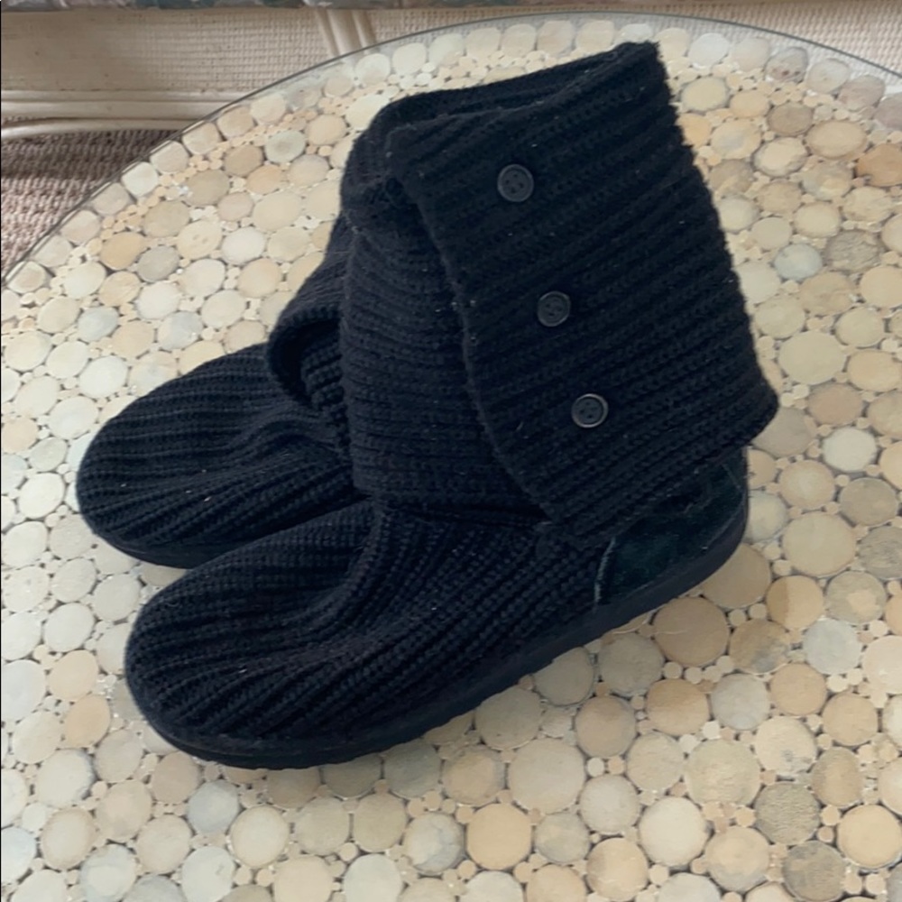 Black knit ugg boots